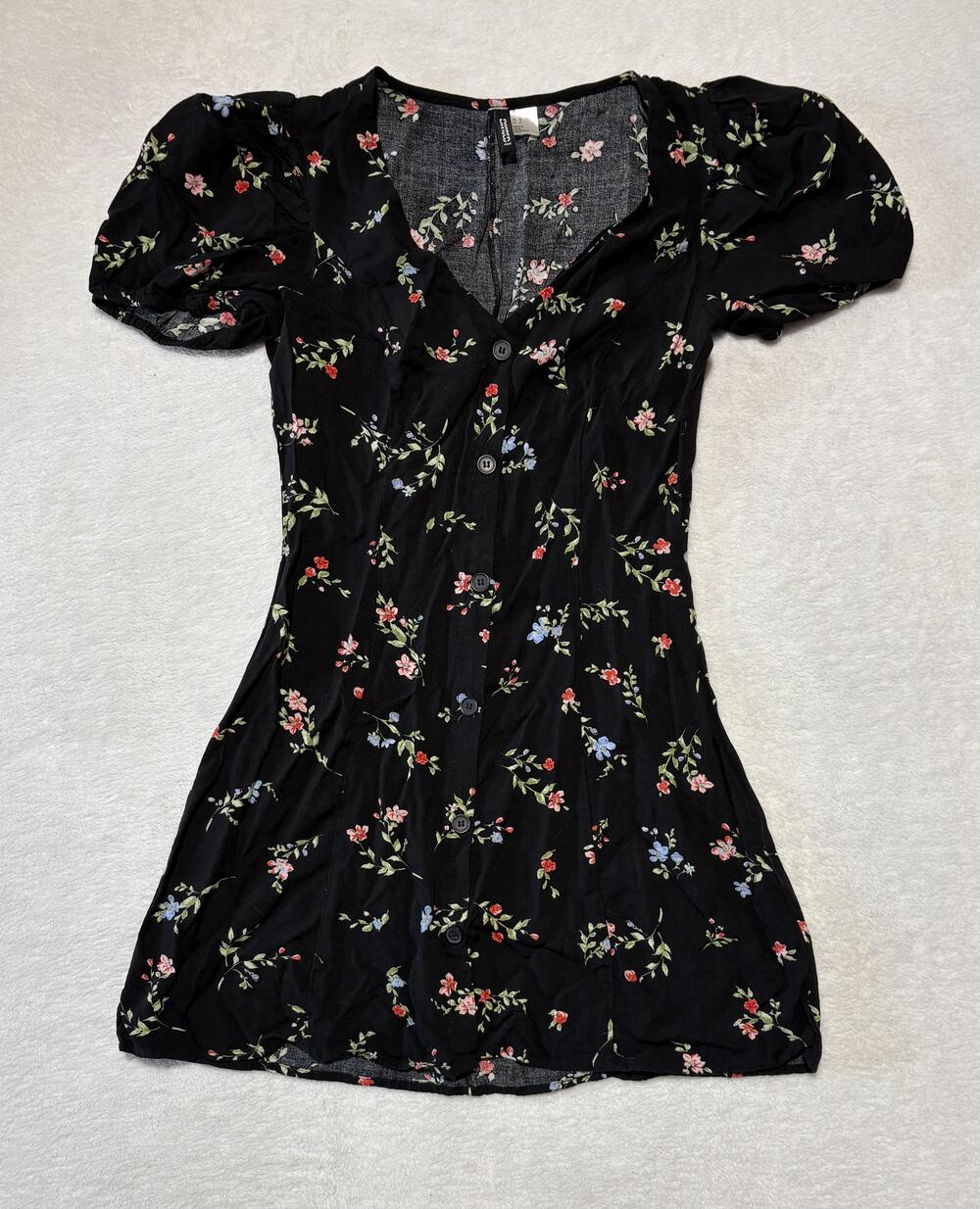 Divided Dress Womens Small Black Floral Fit & Flare Puff Sleeve Short V-Neck